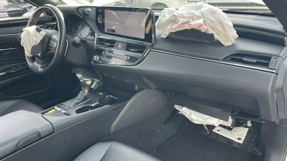 LEXUS ES -