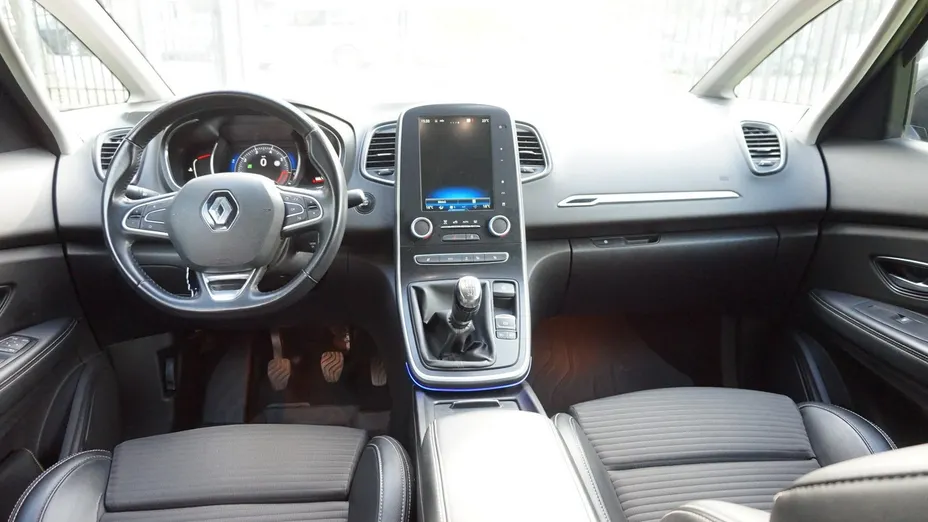 RENAULT Scenic -