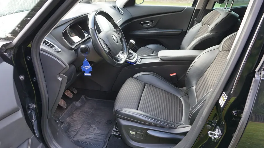 RENAULT Scenic -