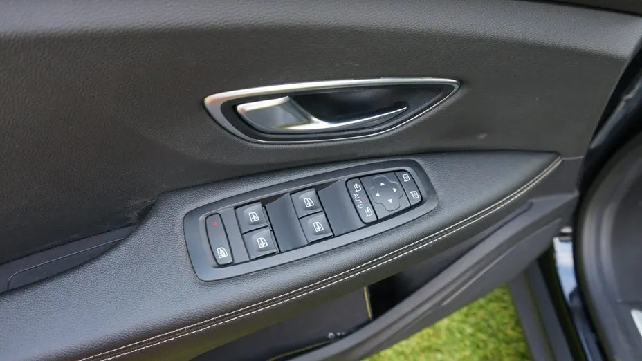 RENAULT Scenic -