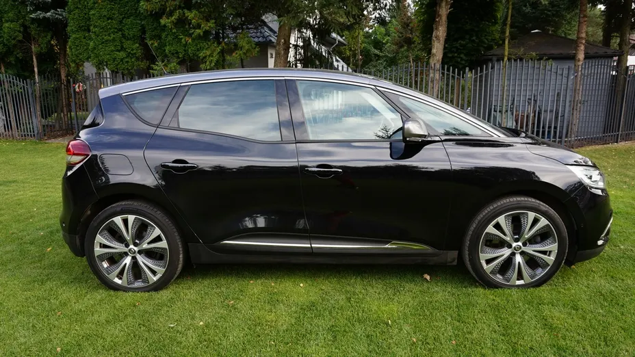 RENAULT Scenic -