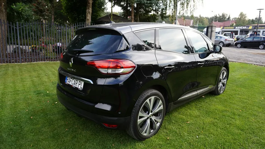 RENAULT Scenic -