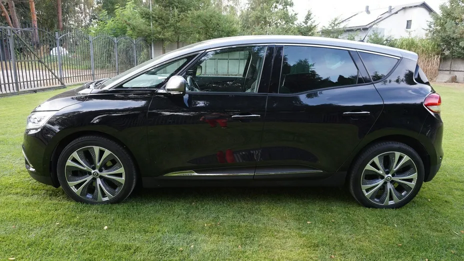 RENAULT Scenic -