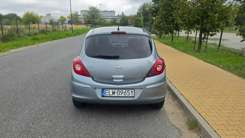 OPEL Corsa -