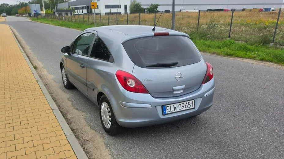 OPEL Corsa -