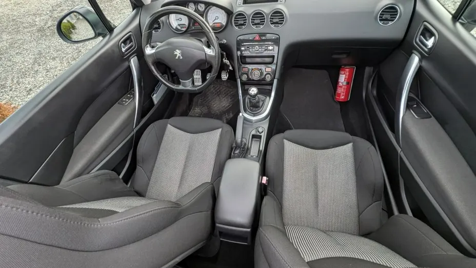 PEUGEOT 308 -