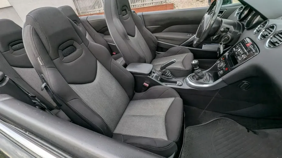 PEUGEOT 308 -