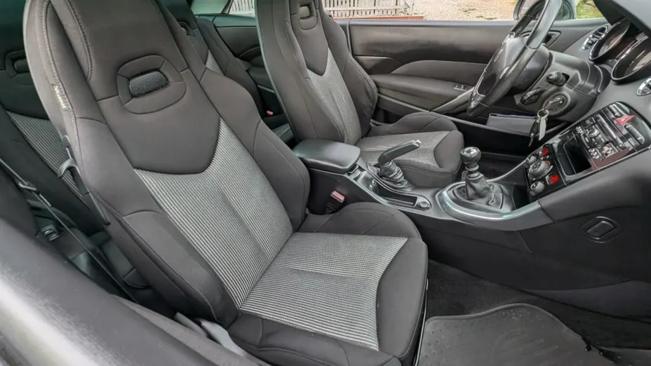PEUGEOT 308 -