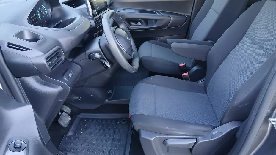 PEUGEOT Partner -