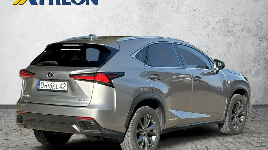 LEXUS NX -