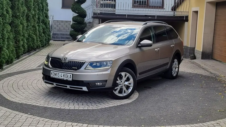 SKODA Octavia -