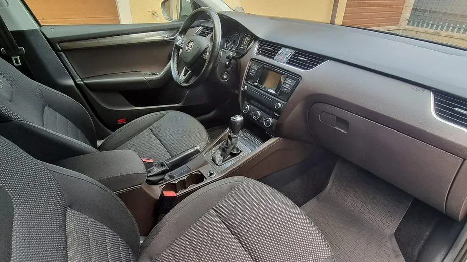 SKODA Octavia -