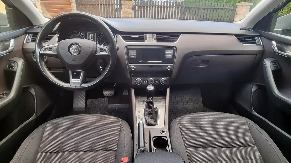 SKODA Octavia -