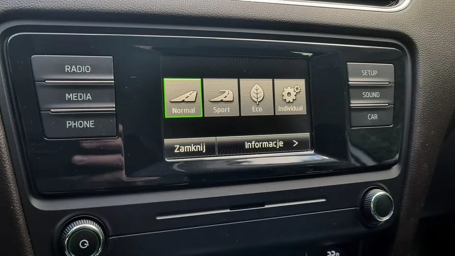 SKODA Octavia -