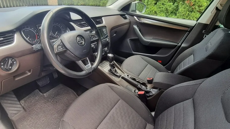 SKODA Octavia -