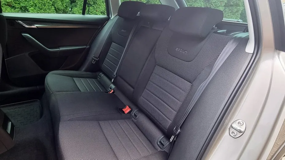 SKODA Octavia -