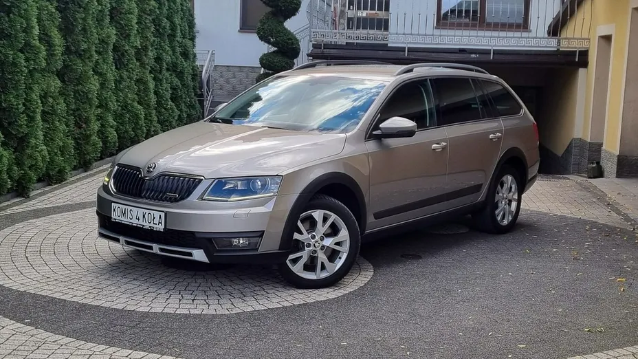 SKODA Octavia -