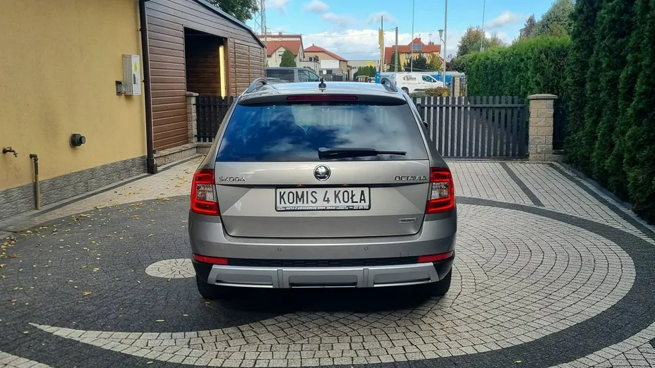 SKODA Octavia -