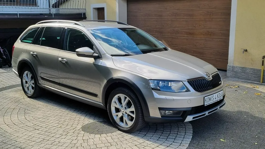 SKODA Octavia -