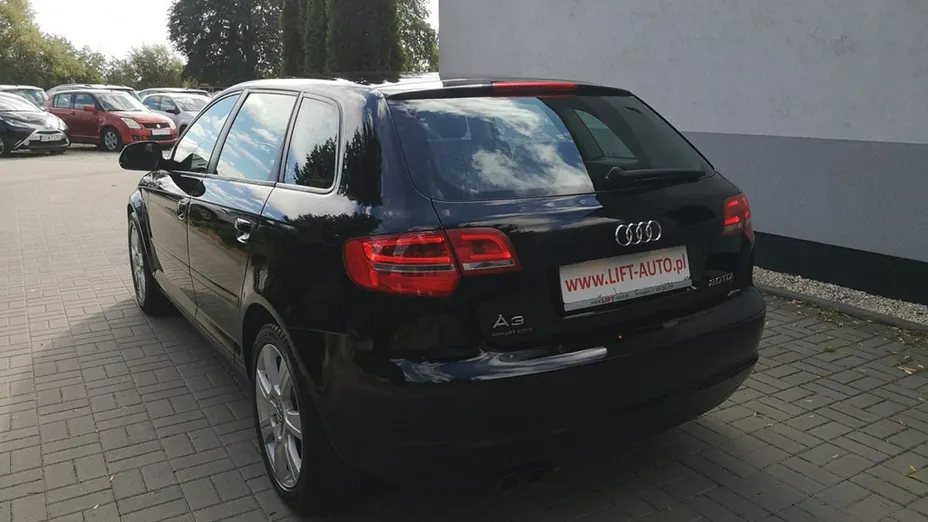 AUDI A3 Sportback -