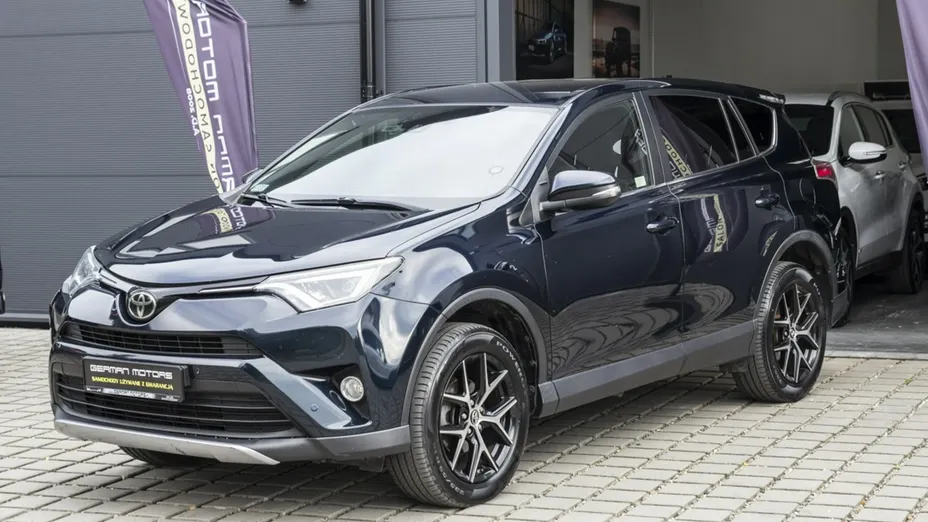 TOYOTA RAV4 -