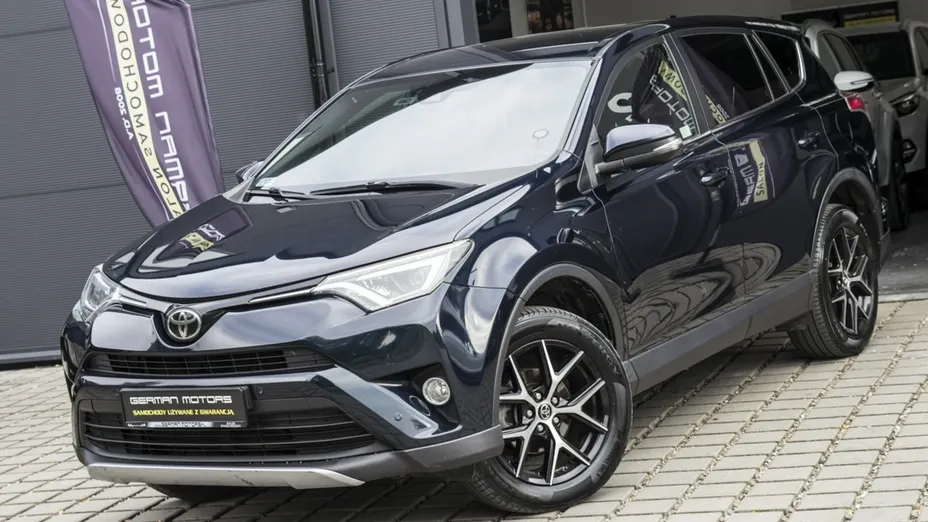 TOYOTA RAV4 -