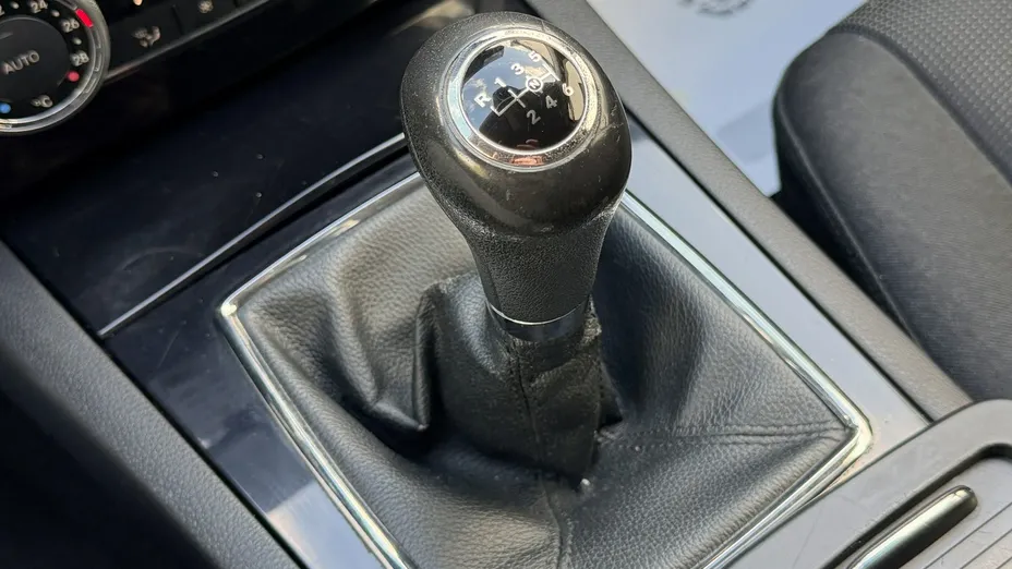 MERCEDES-BENZ C Klasa -