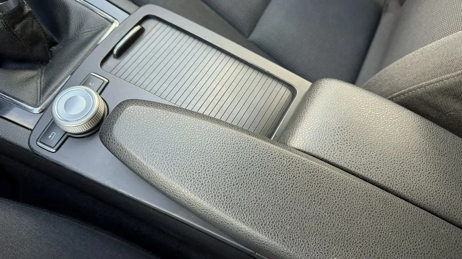 MERCEDES-BENZ C Klasa -