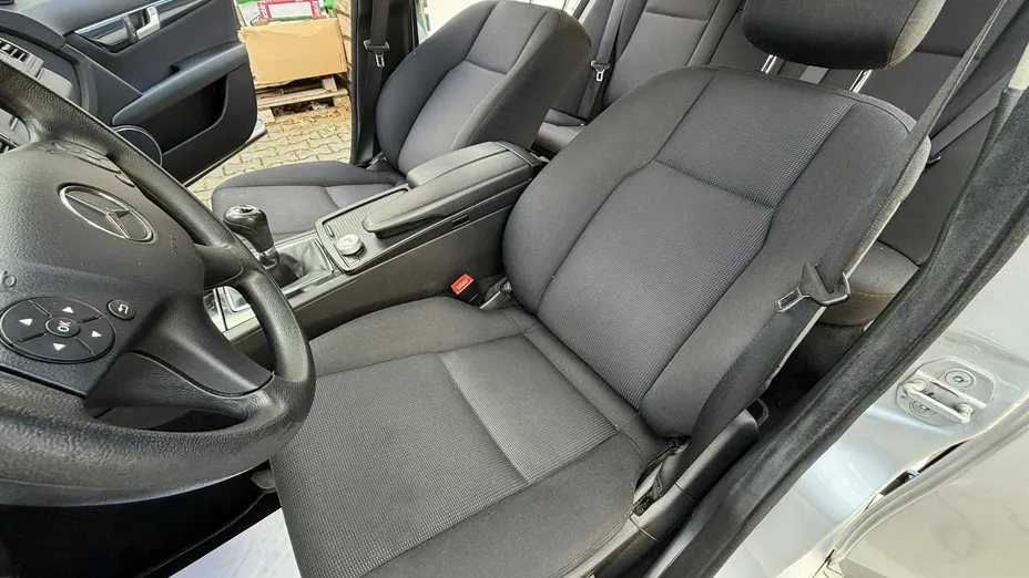 MERCEDES-BENZ C Klasa -