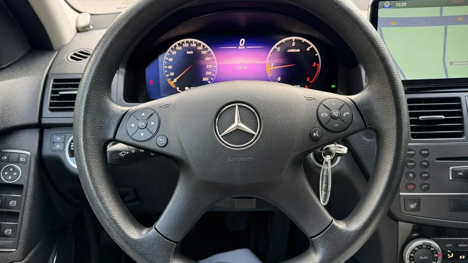 MERCEDES-BENZ C Klasa -