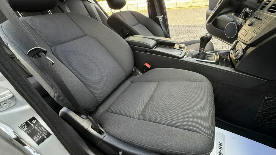 MERCEDES-BENZ C Klasa -
