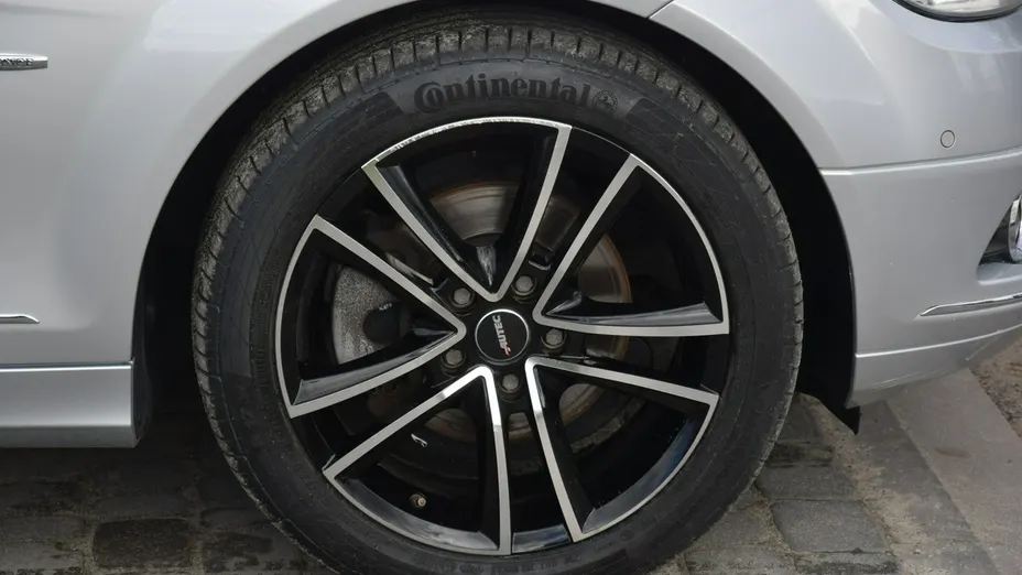 MERCEDES-BENZ C Klasa -
