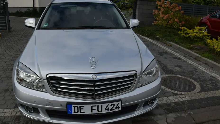 MERCEDES-BENZ C Klasa -