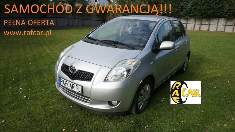 TOYOTA Yaris -