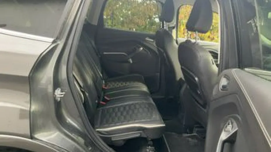FORD Kuga -