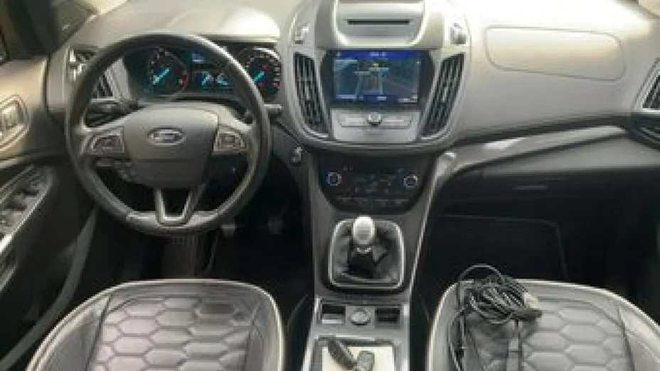 FORD Kuga -