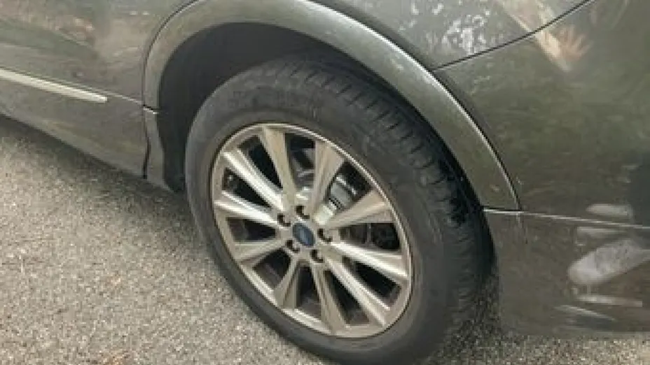 FORD Kuga -