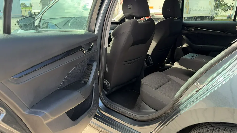 SKODA Octavia -