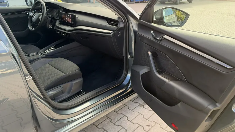 SKODA Octavia -