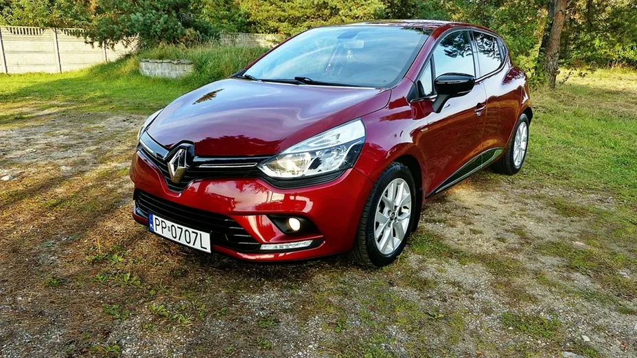 RENAULT Clio -