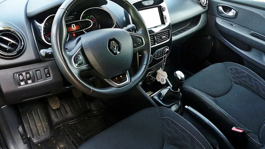 RENAULT Clio -