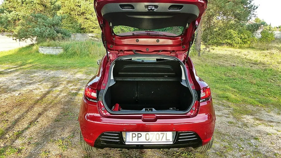 RENAULT Clio -