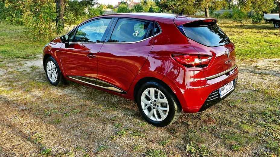 RENAULT Clio -
