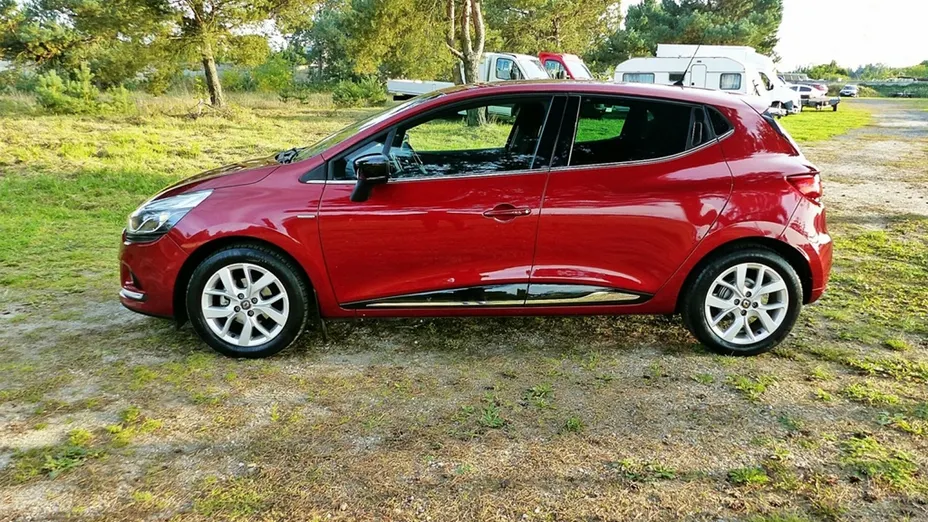 RENAULT Clio -
