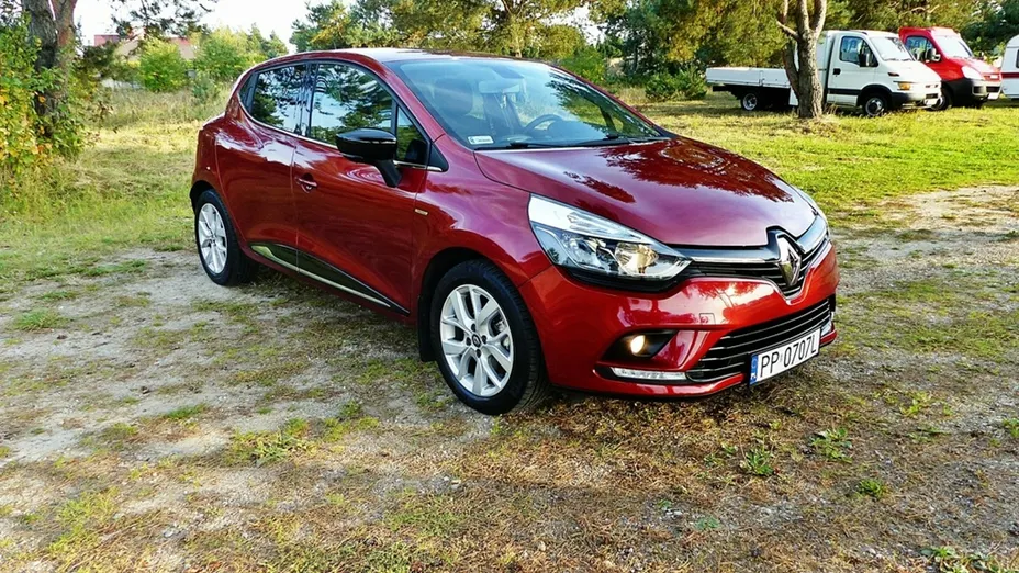 RENAULT Clio -