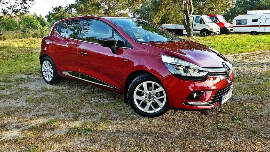 RENAULT Clio -