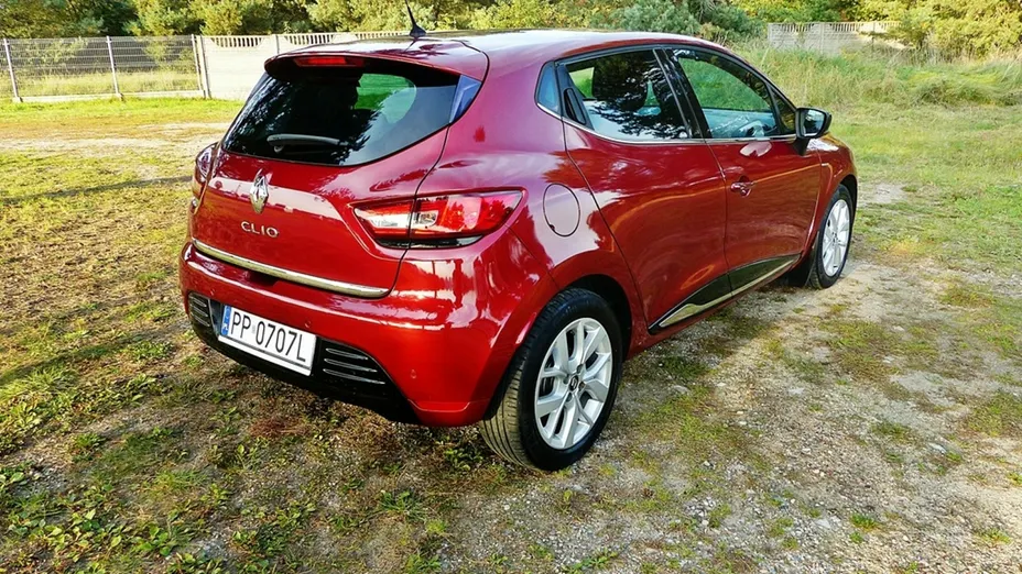 RENAULT Clio -