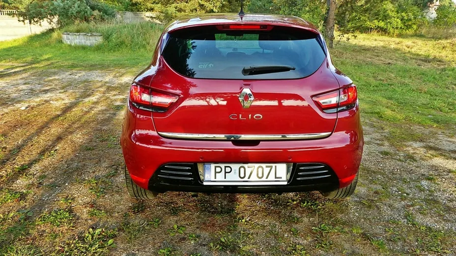 RENAULT Clio -