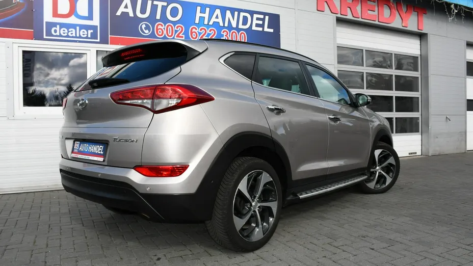 HYUNDAI Tucson -