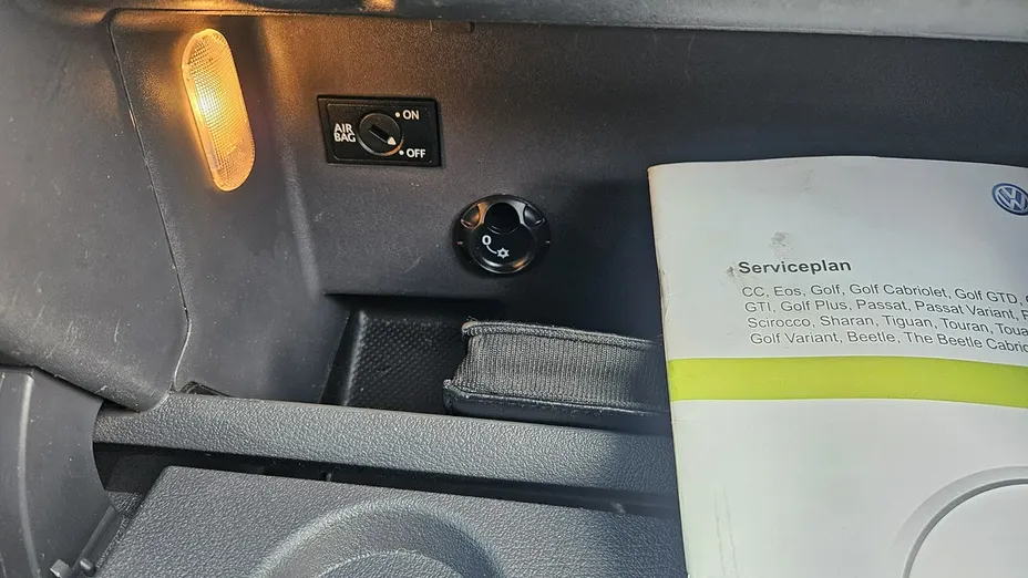 VOLKSWAGEN Touran -